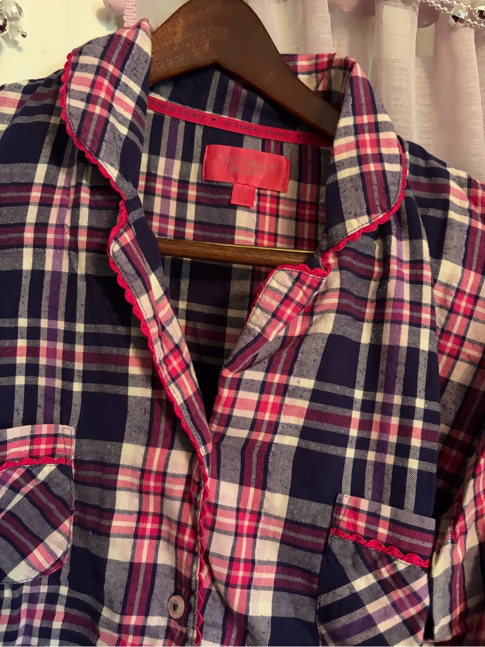 Victoria’s Secret LOT of 3 flannel pajama sets - Picture 3 of 16